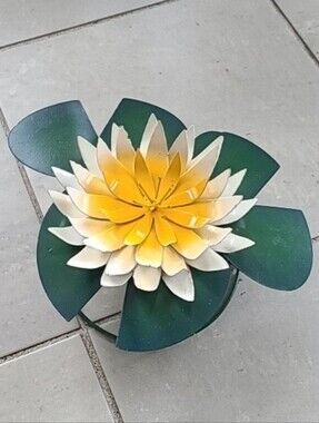Outdoor Lily Pad Sculpture New
